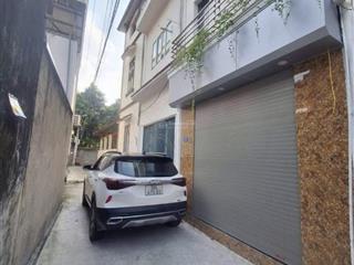 Bán nhà 3 tầng gần 40m2 tại giai lạc  quang minh  ô tô vào tận cửa  nội thất đầy đủ  về ở ngay.