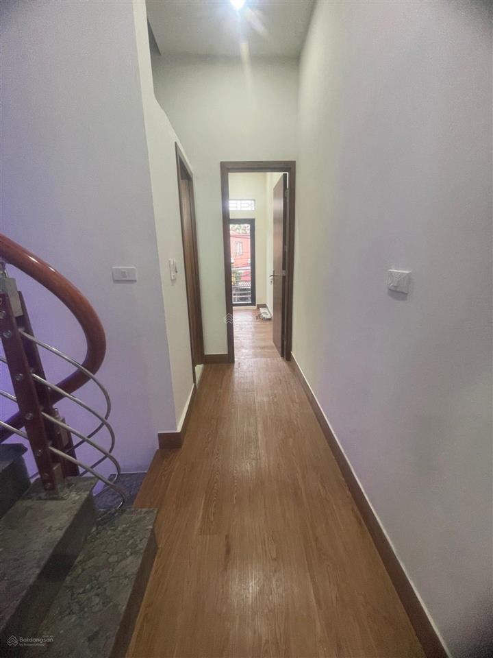 Bán nhà 3 tầng gần 40m2 tại giai lạc  quang minh  ô tô vào tận cửa  nội thất đầy đủ  về ở ngay.