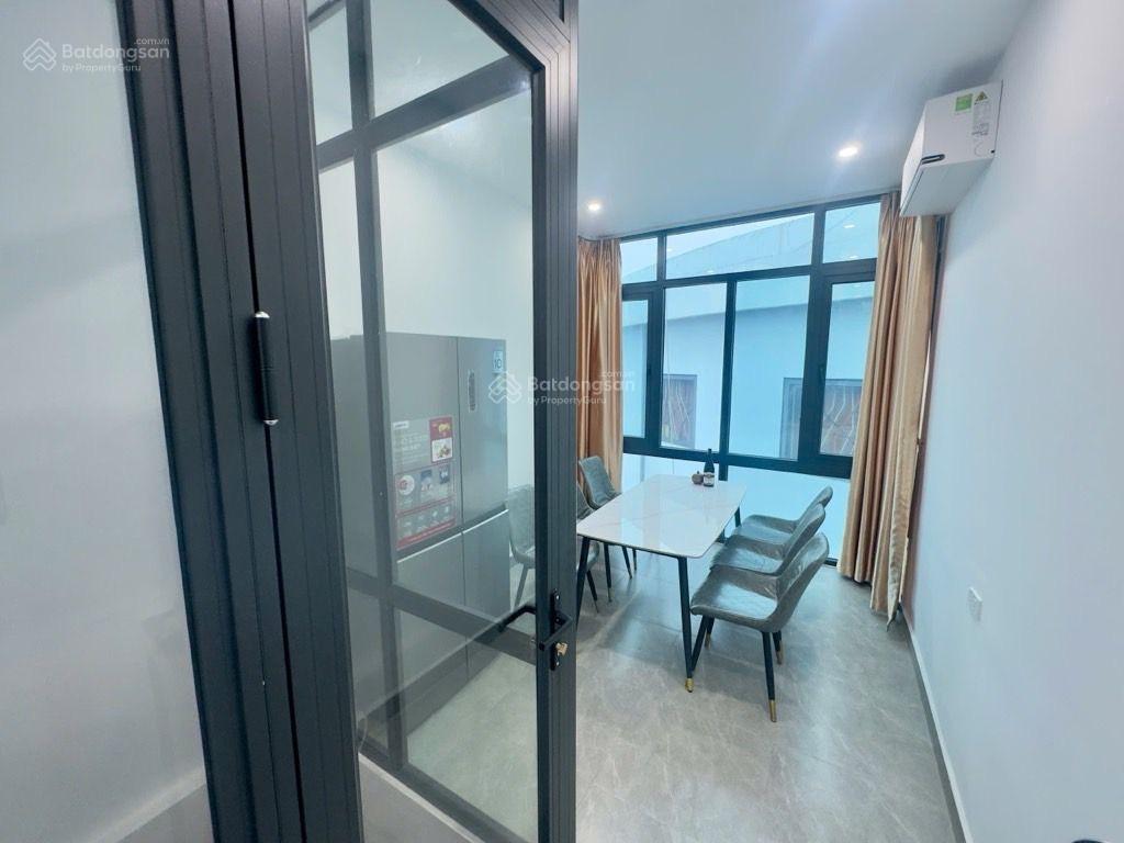 Duy nhất mặt phố ngã ba hồ tây  siêu hiếm  vị trí đắc địa  6 tầng  ô tô tránh view hồ giá 25t