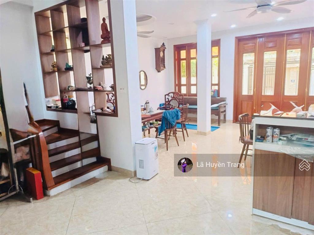 Tuyệt phẩm võng thị  tây hồ  cực hiếm  phân lô sân vườn 120m2 mặt tiền 6m  ô tô tránh  46 tỷ