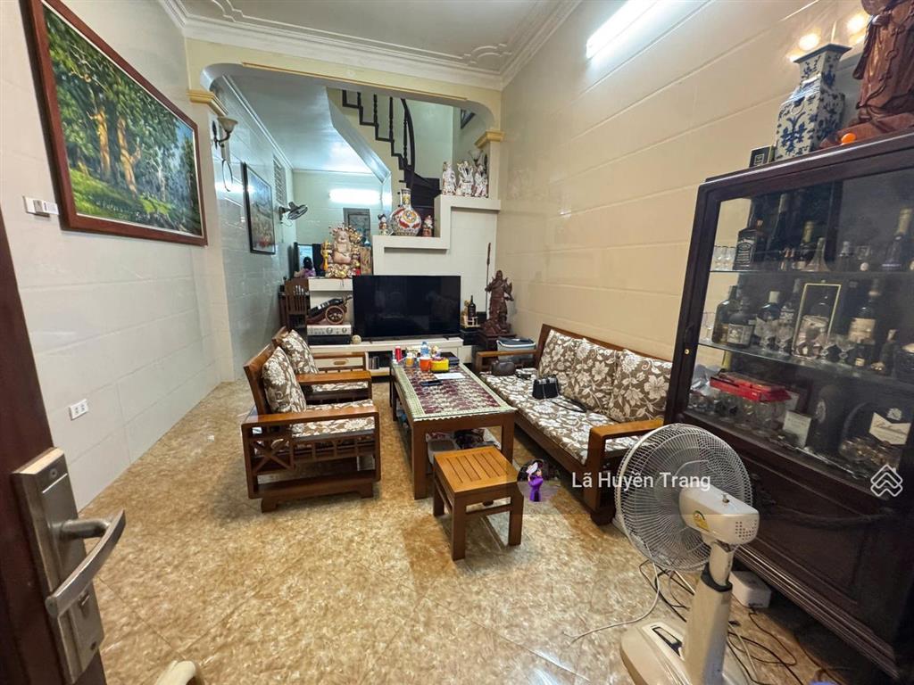 Hàng hiếm giá ngon nhất  võng thị  tây hồ  mặt tiền 6m  88m2, ô tô đỗ cửa  2 thoáng  19tỷ
