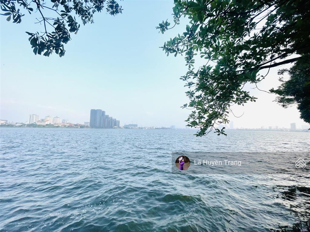 Duy nhất hàng hiếm nhật chiêu  ba bước ra hồ tây  130m2  ngõ thông  bán đất tặng nhà  26,8 tỷ