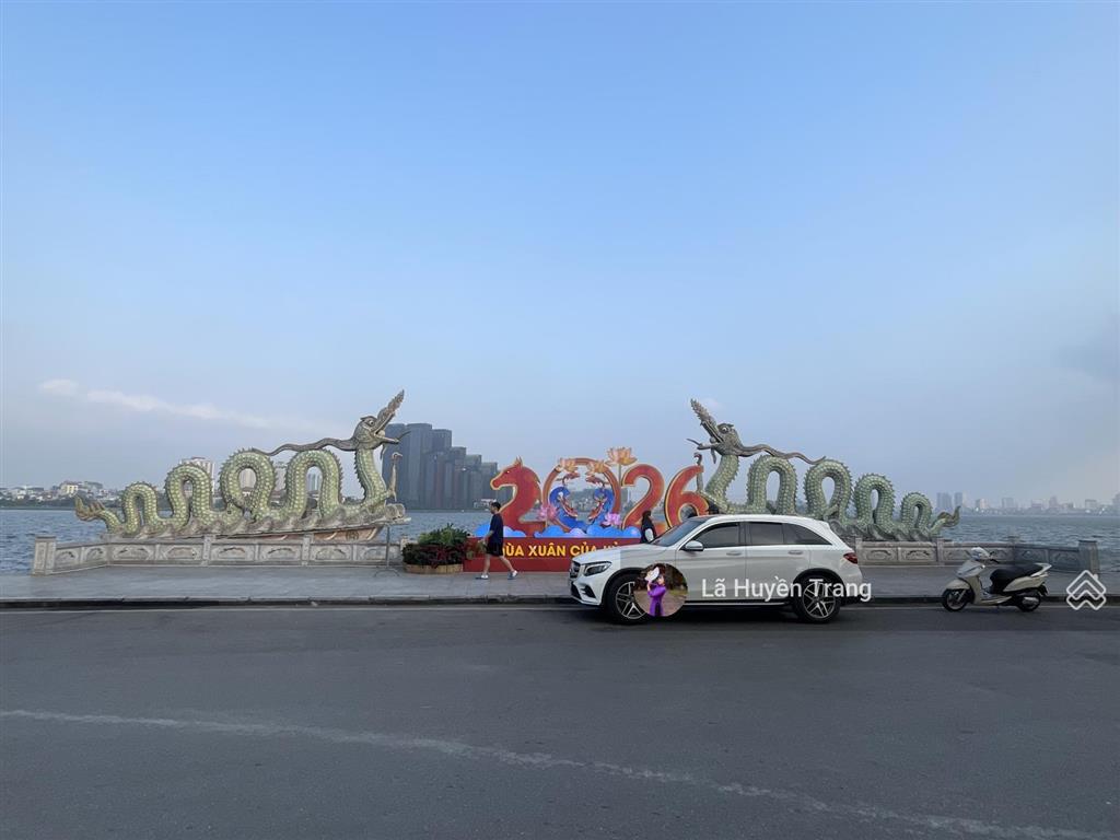 Duy nhất hàng hiếm nhật chiêu  ba bước ra hồ tây  130m2  ngõ thông  bán đất tặng nhà  26,8 tỷ