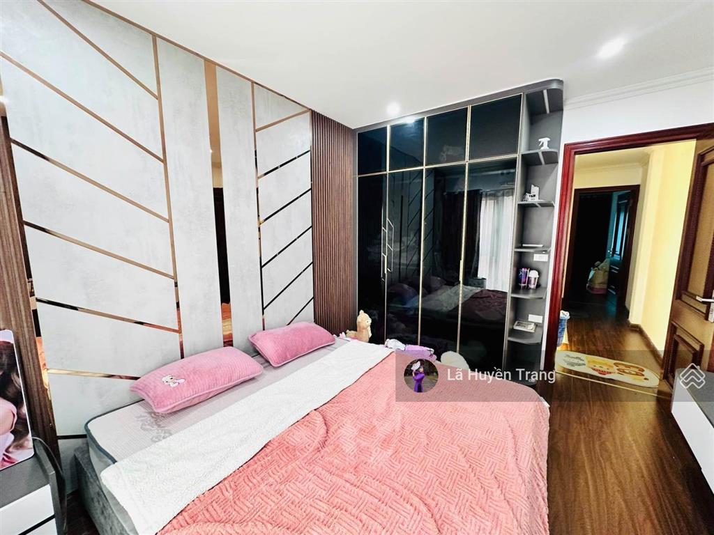 Giá ngon  nhà đẹp ở ngay  vài bước ra hồ tây  ô tô đỗ cửa  tặng full nội thất  50m2  15,8 tỷ