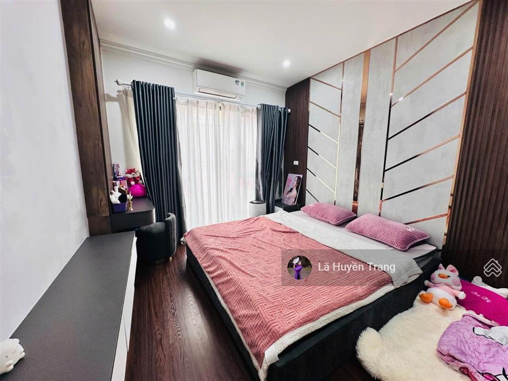 Giá ngon  nhà đẹp ở ngay  vài bước ra hồ tây  ô tô đỗ cửa  tặng full nội thất  50m2  15,8 tỷ
