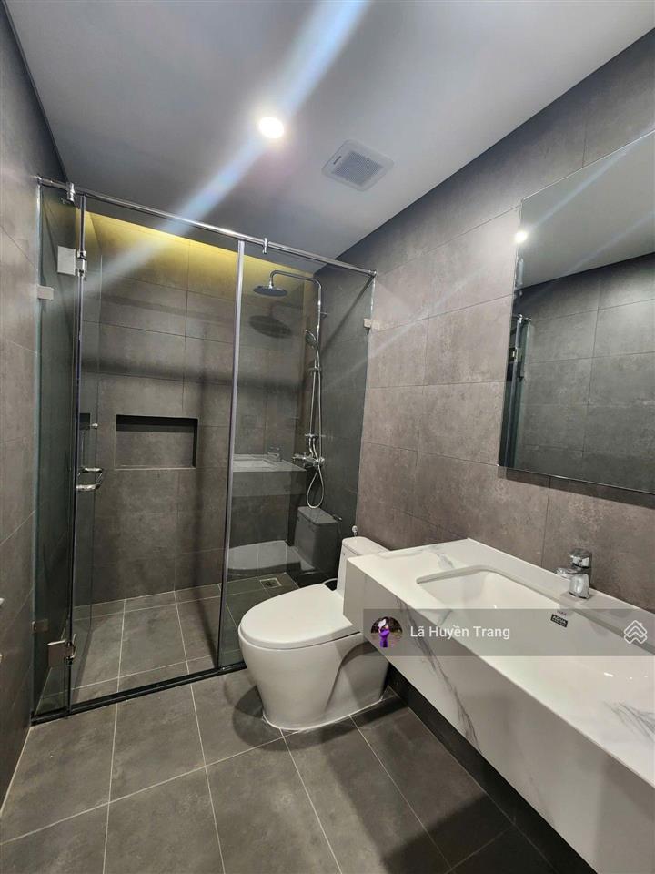 Hạ sốc 4 tỷ phân lô võng thịlạc long quân  ô tô tránh  2p ra hồ tây 55m2 6 tầng,6m mặt tiền