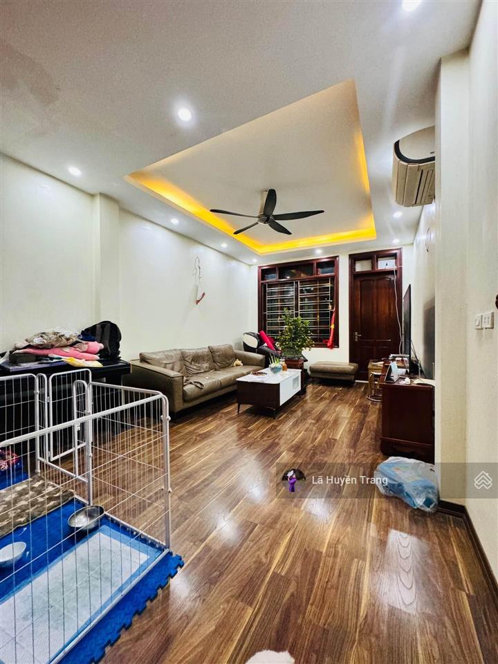 Giảm sâu 2 tỷ lô góc võng thị  90m2  2 thoáng  ô tô đỗ cửa  kinh doanh  2phút ra hồ tây 34tỷ