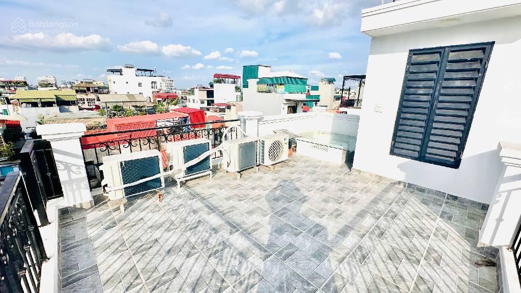 Nhà phố thuỵ khuê  tây hồ  ô tô 16 chỗ đỗ cửa  kinh doanh  7 tầng  thang máy  view thoáng 18t