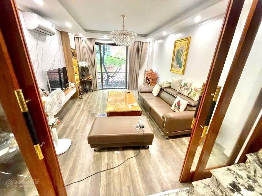 Nhà phố thuỵ khuê  tây hồ  ô tô 16 chỗ đỗ cửa  kinh doanh  7 tầng  thang máy  view thoáng 18t