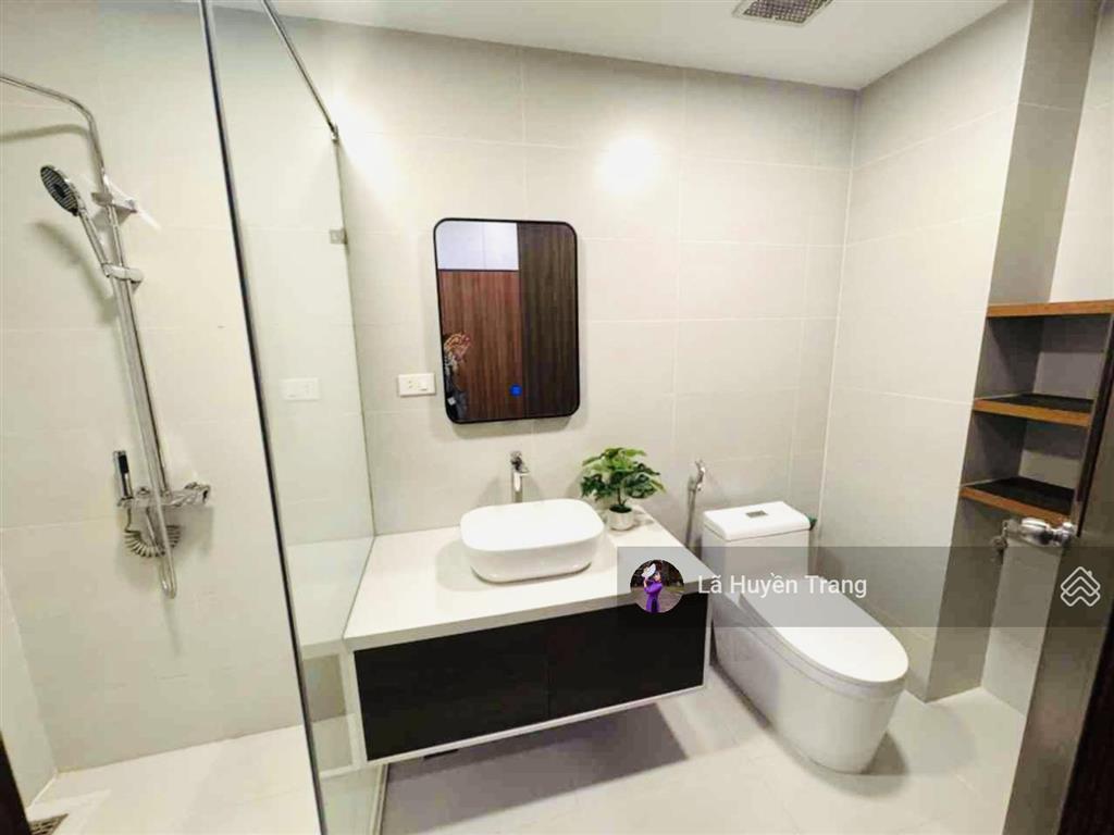 Giá tốt lạc long quân  nhà đẹp ở ngay  75m2 6 tầng thang máy  mặt tiền 7m  ba bước ra hồ tây