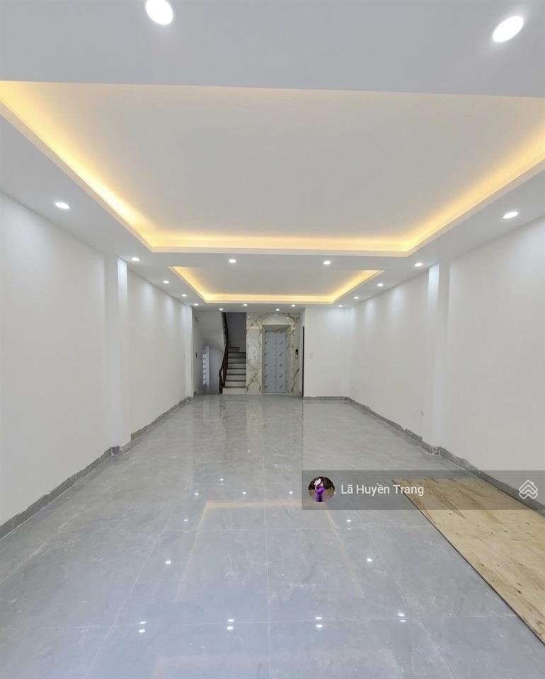Lạc long quân  lô góc 60m2 xây mới mặt tiền 6m ô tô vào nhà  ngõ thông kinh doanh 2p chạm hồ tây