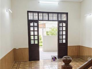 Giảm sâu 2 tỷ  lạc long quân  90m² dân xây  ô tô tránh  ba bước ra hồ tây