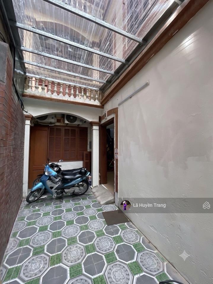 Hạ sâu 5 tỷ  dân xây trích sài  võng thị 86m2  nở hậu  2 phút chạm hồ tây  ba bước ô tô tránh