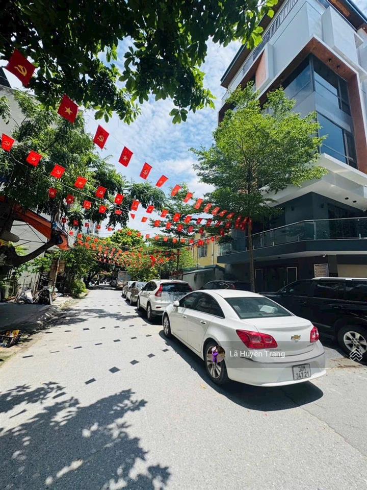 Hạ sâu 5 tỷ  phân lô vip  hoàng quốc việt  2p ra hồ tây  6 tầng  3 ô tô tránh  kinh doanh vp