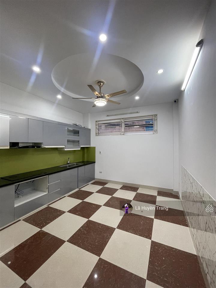 Hạ sâu 5 tỷ  phân lô vip  hoàng quốc việt  2p ra hồ tây  6 tầng  3 ô tô tránh  kinh doanh vp