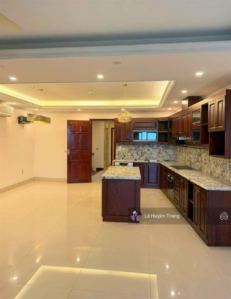 Nhật chiêu  vệ hồ  130m2  5 tầng  view hồ tây  ô tô tránh  gần 2 con rồng  kinh doanh vip