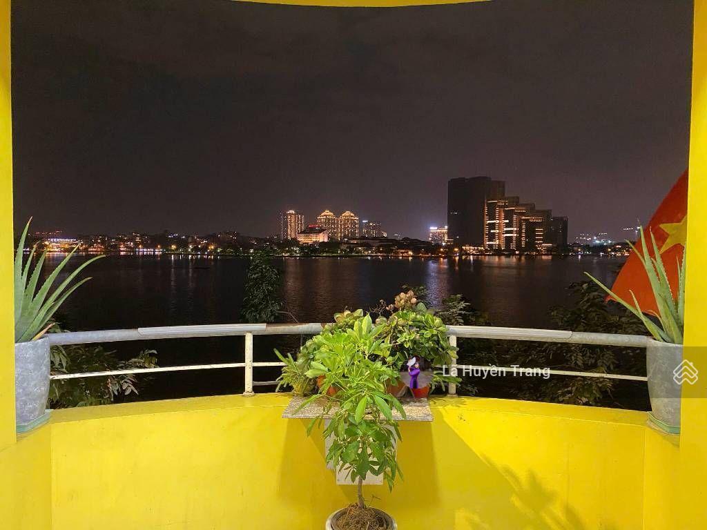 Nhật chiêu  vệ hồ  130m2  5 tầng  view hồ tây  ô tô tránh  gần 2 con rồng  kinh doanh vip