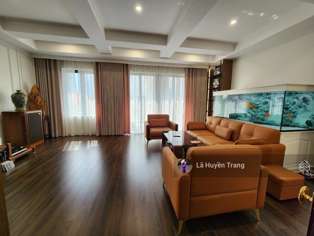 Báu vật bên hồ tây  110m2 nhà mặt phố vệ hồ  mặt tiền 8m  view ôm trọn hồ tây vị thế độc tôn