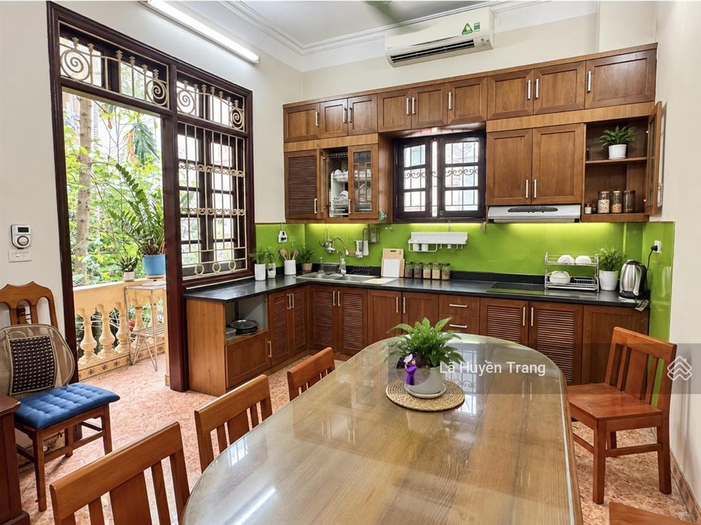 Biệt thự  lạc long quân 120m2  mặt tiền gần 10m  ô tô đỗ  một căn nhà để sống chậm giữa tây hồ