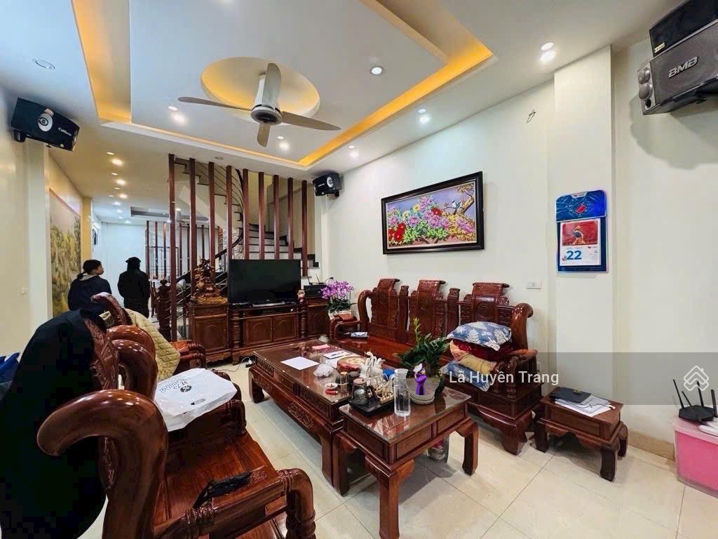 Hạ chào 5 tỷ  nhật chiêu vệ hồ  lô góc 3 thoáng 110m2  mặt tiền 8m  ô tô đỗ cửa  3 bước ra hồ