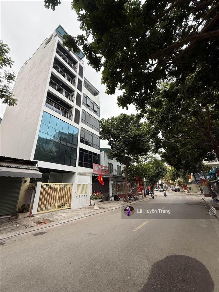 Lạc long quân  trích sài 160m2 ô tô tránh  vài bước chạm hồ tây vị trí đẹp cho cả sống & đầu tư