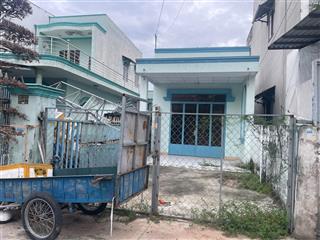 Nhà cấp 4, shr  đg xe tải tránh nhau vị trí đẹp ngay đồng tâm giao song hành.