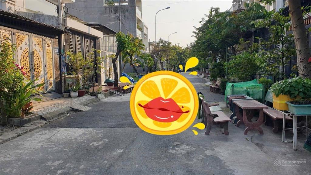 Nhà 1 trệt 2 lầu đẹp 5x16m shr  mt nhựa 10m thông trong kdc an ninh gần chợ đại hải