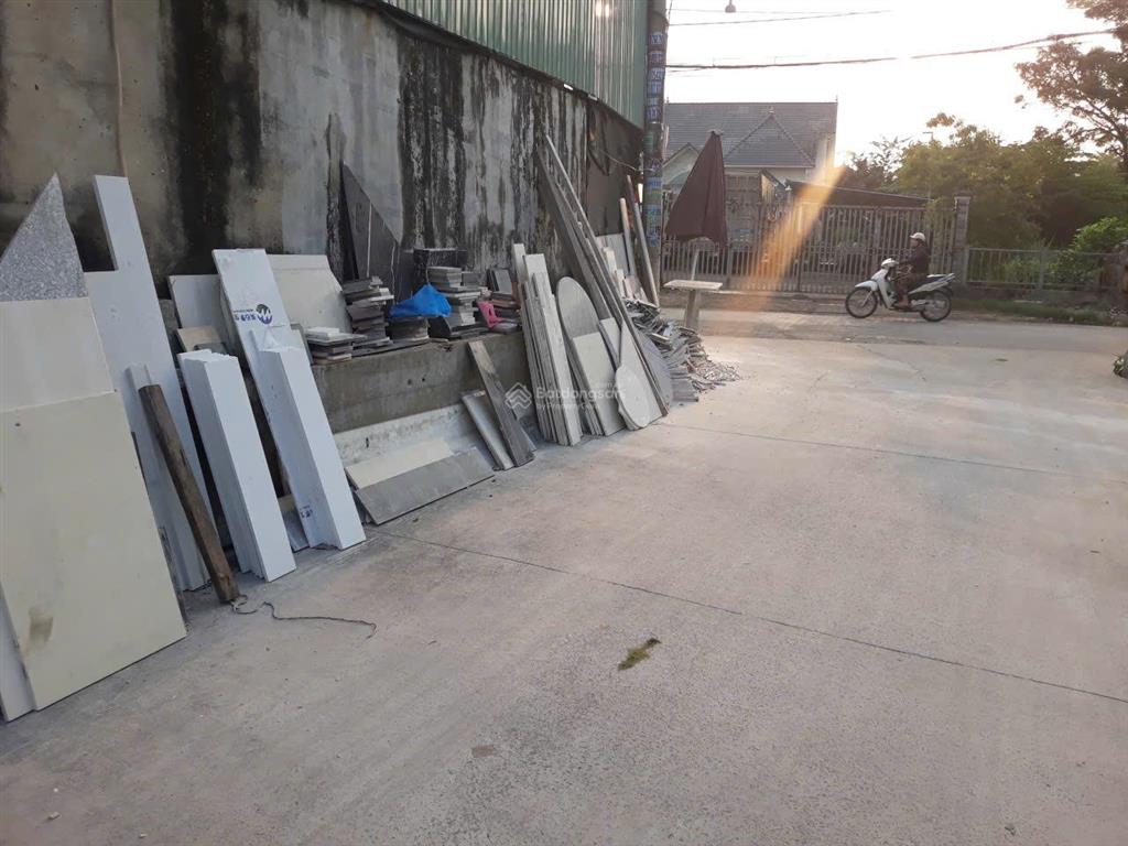 Nhà cấp 4  đg xe tải, sổ 276m2  1/30m đg nhựa ngay ngã tư hóc môn