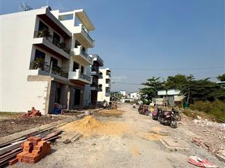 Đất vị trí đẹp  mt nhựa 14m 1/ 50m bùi thị lùng cách chợ tt hóc môn 500m