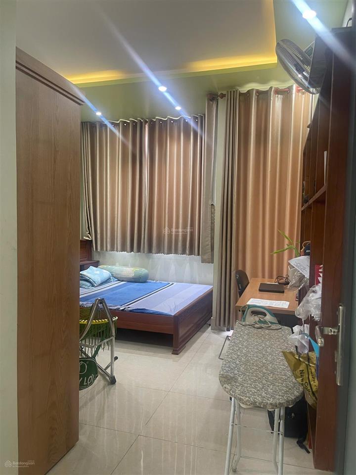 Nhà 1 trệt 2 lầu + sân thượng cách song hành chỉ 15m gần nguyễn ảnh thủ tmt q12