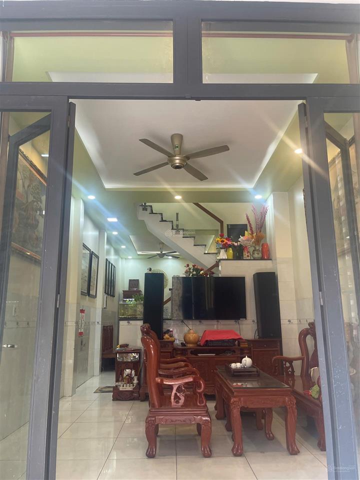 Nhà 1 trệt 2 lầu + sân thượng cách song hành chỉ 15m gần nguyễn ảnh thủ tmt q12