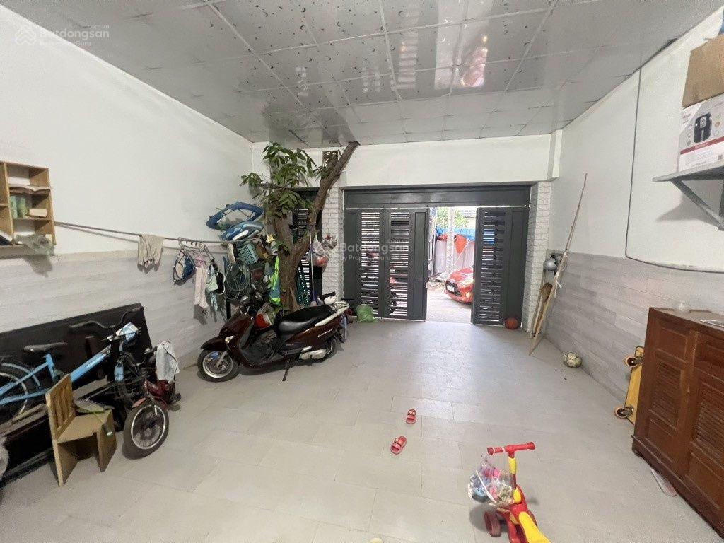 Nhà linh đông thủ đức 110m, ngang 5.5m, tài sản đầu tư an toàn giá 8.xx tỷ .oto ngủ nhà