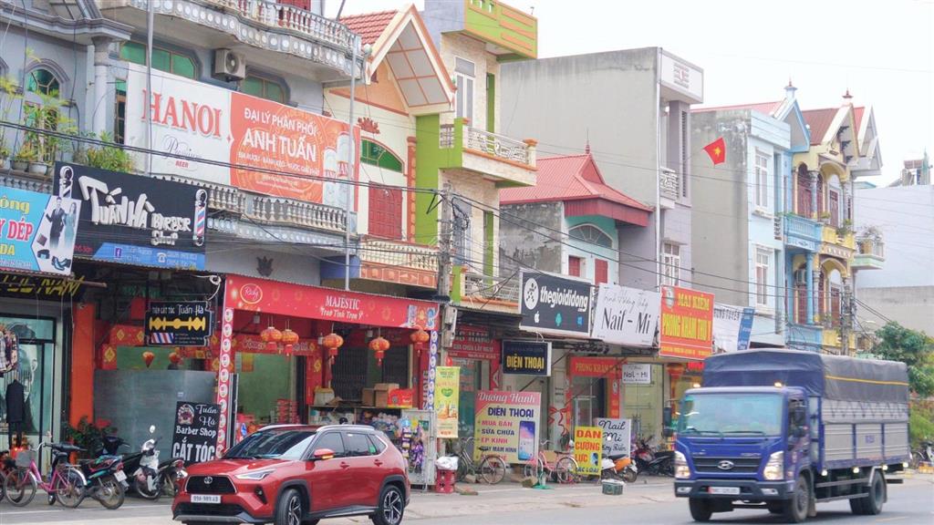 Chính chủ bán lô mặt chợ sàn khu dân cư số 3 phương sơn lục nam dt 80m2 mt 5m giá 3xtr/m2