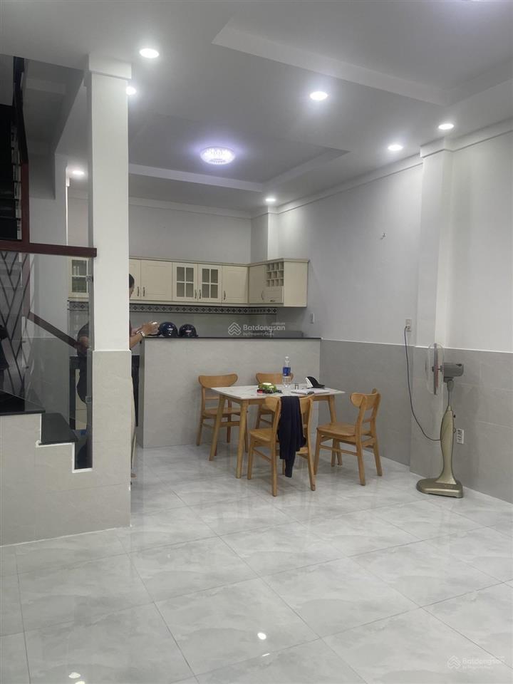 Bán nhà hẻm ôtô đổ cửa đường số 8 gò vấp 40m2giá 5.35tỷ