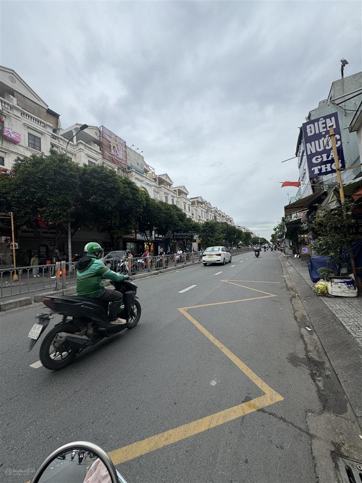 Bán nhà 4 tầng 5,2x14m hẻm ô tô ngay cityland cách mặt tiền phan văn trị phường 10 gò vấp chỉ 11tỷ9
