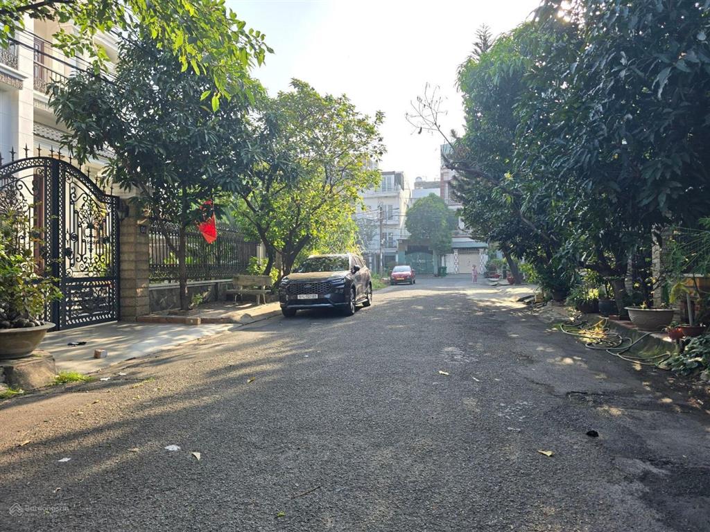 Biệt thự cổ an lộc phường gò vấp, dt 12 x 17m hẻm ô tô có lề vị trí đẹp giá rẻ chỉ nhỉnh 21tỷ tl