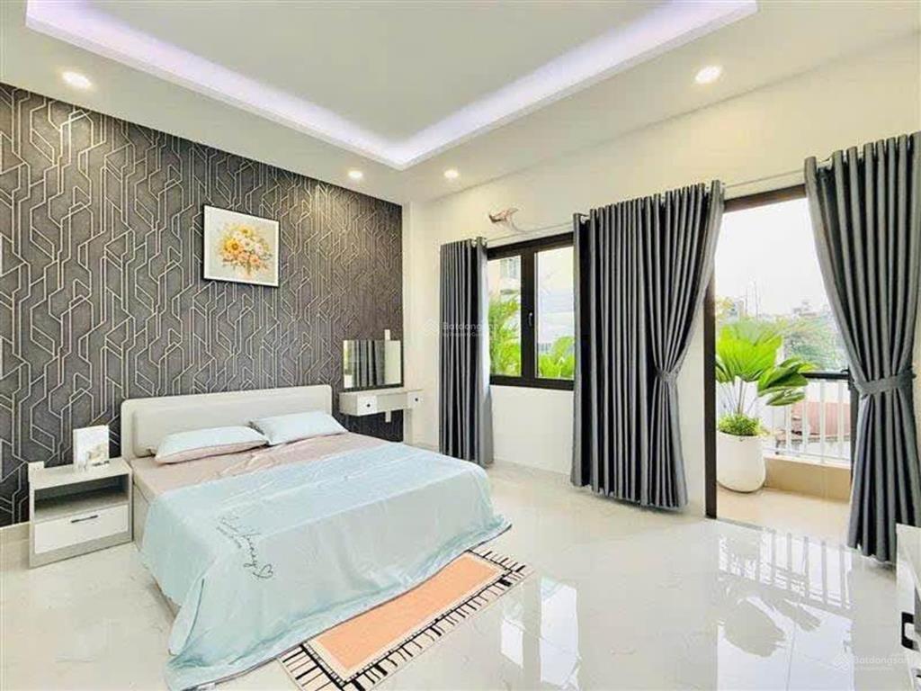 Nhà đẹp 4 tầng 4,5x15m  phạm văn chiêu. hẻm xe tải thông full nội thất ở ngay, 7tỷ9 tl chính chủ