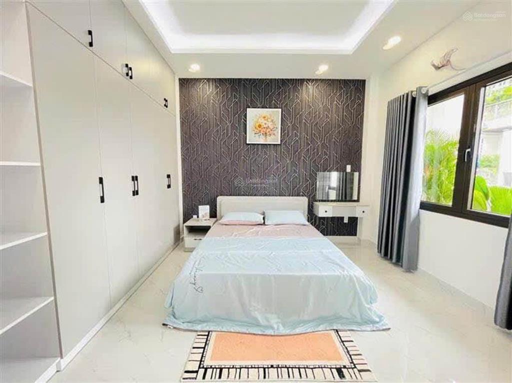 Nhà đẹp 4 tầng 4,5x15m  phạm văn chiêu. hẻm xe tải thông full nội thất ở ngay, 7tỷ9 tl chính chủ