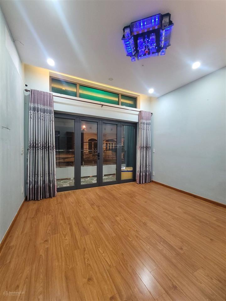 Hot chỉ nhỉnh 8tỷ, nhà 3 tầng 4pn hẻm ôtô thông ngay lê đức thọ giao nguyễn văn lượng p an hội đông