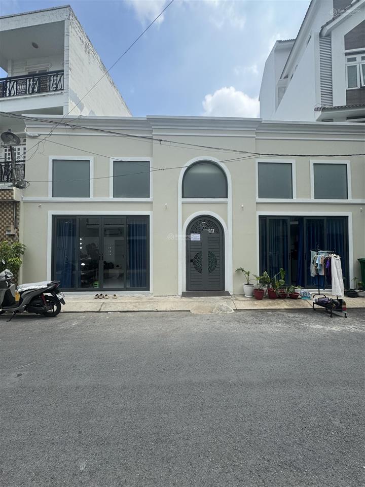 Chdv  ngang 11x22m  12phòng  hẻm xe tải thông ngay dương quảng hàm p. an nhơn giảm 1 tỷ còn 26tỷ