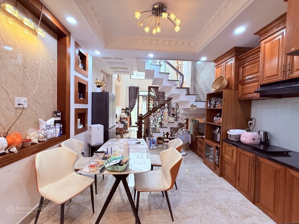 Bán nhà 4 tầng đẹp lung linh hẻm xe hơi sát mặt đường nguyễn văn khối phường 11 gò vấp chỉ 8tỷ9 tl