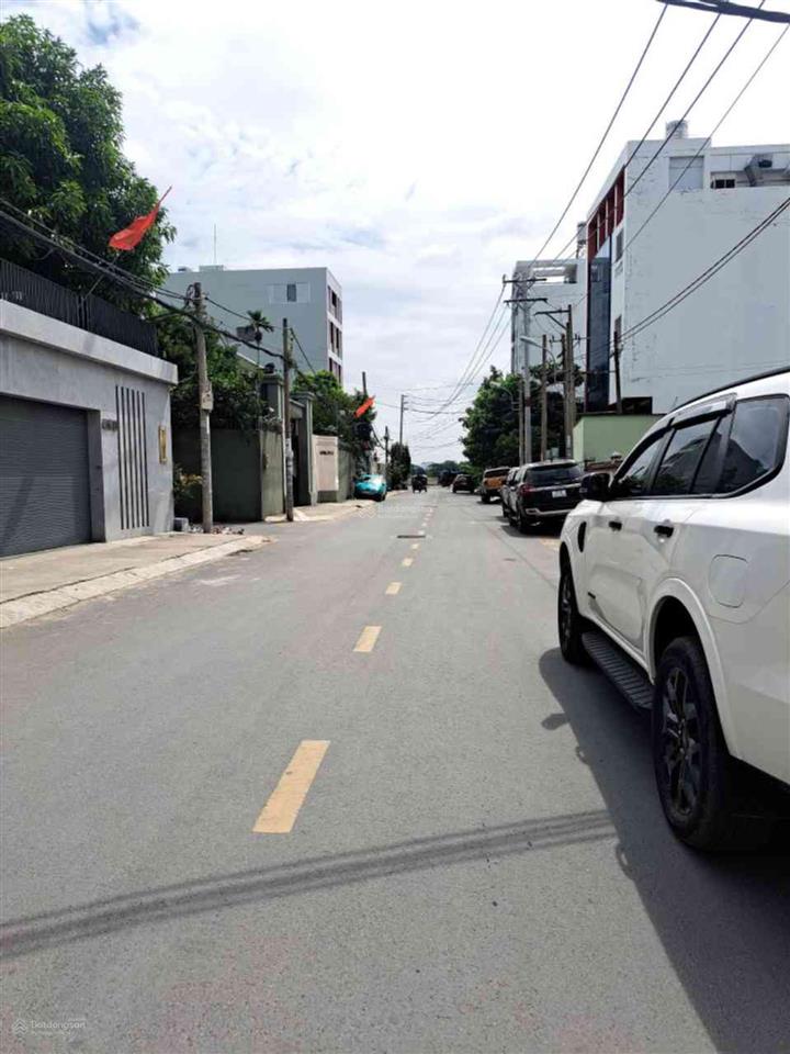 Bán biệt thự 5tầng đường 10m thông kinh doanh ngay dương quảng hàm p.an nhơn giảm mạnh chỉ 18tỷ6 tl