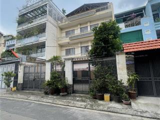 Giảm mạnh 5 tỷ chỉ 26 tỷ, bán biệt thự 10x25m, 4 tầng hẻm xe tải thông 8m ngay emart 2 phan huy ích