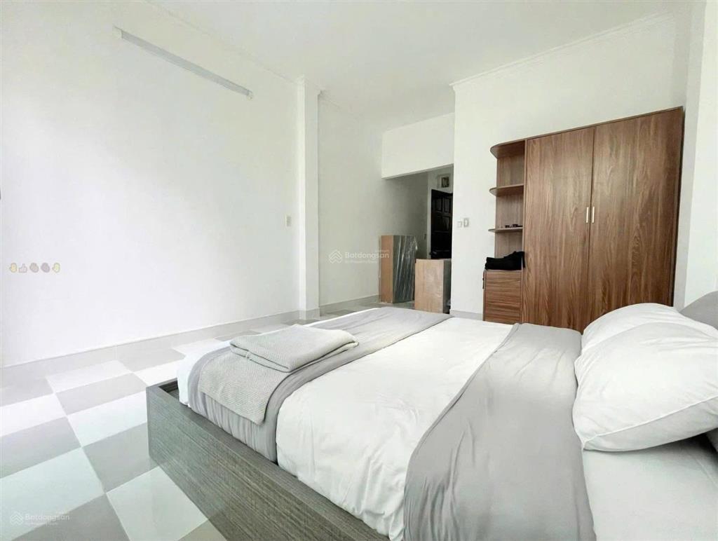 Căn hộ full nội thất  có ban công  ngay trục đường hậu giang q6  giá chỉ 6tr/tháng