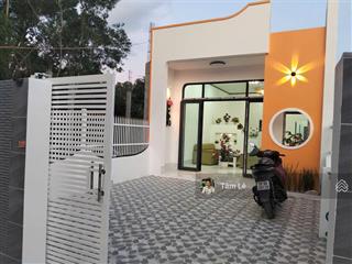 Chủ ngộp bán gấp nhà mới ngay phước thạnh, gò dầu. dt 150m2.shr sang tên ngay. giá chỉ 1ty2