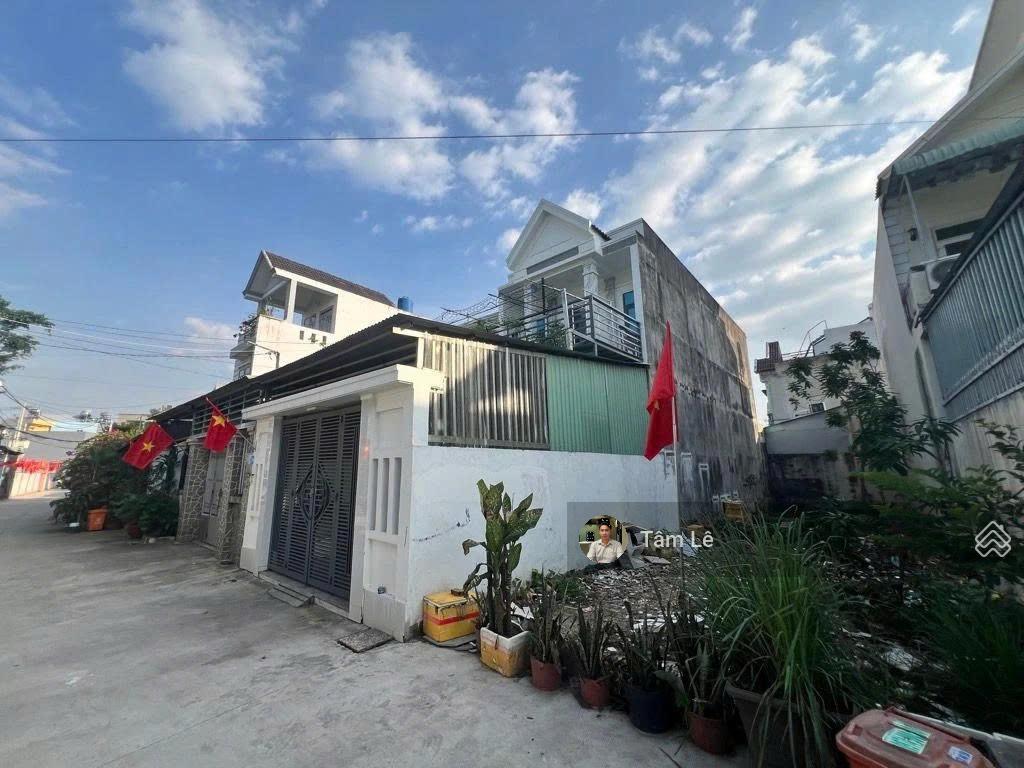 Chính chủ gửi bán gấp 142,9m2 ngay đ song hành, tân hiệp, hóc môn. shr