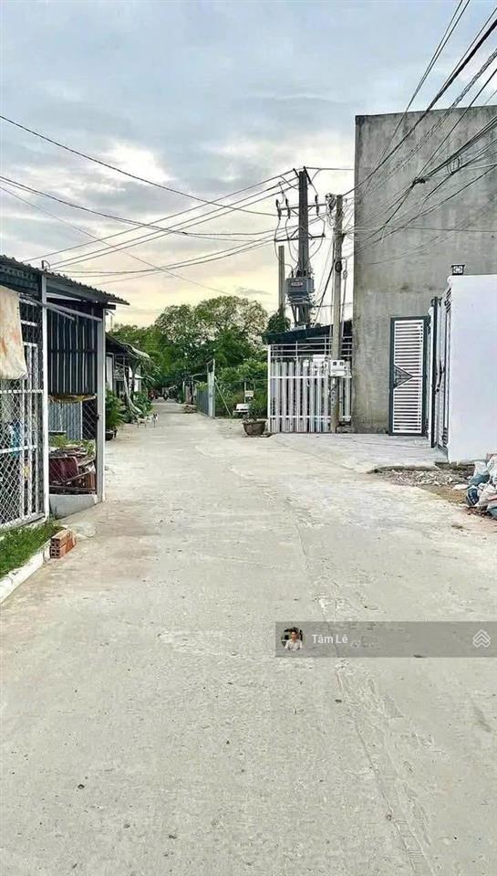 Chính chủ cần bán gấp dãy trọ 6p gần kcn thành thành công 233m2 giá 700 triệu thương lượng. shr