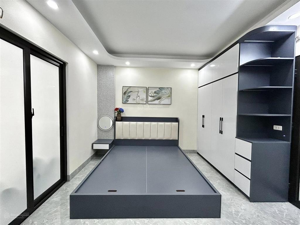 Sát đại hoc công nghiệp  ql 32  đô thị hinode ngõ thông  kinh doanh  ô tô 7 chỗ đỗ cửa