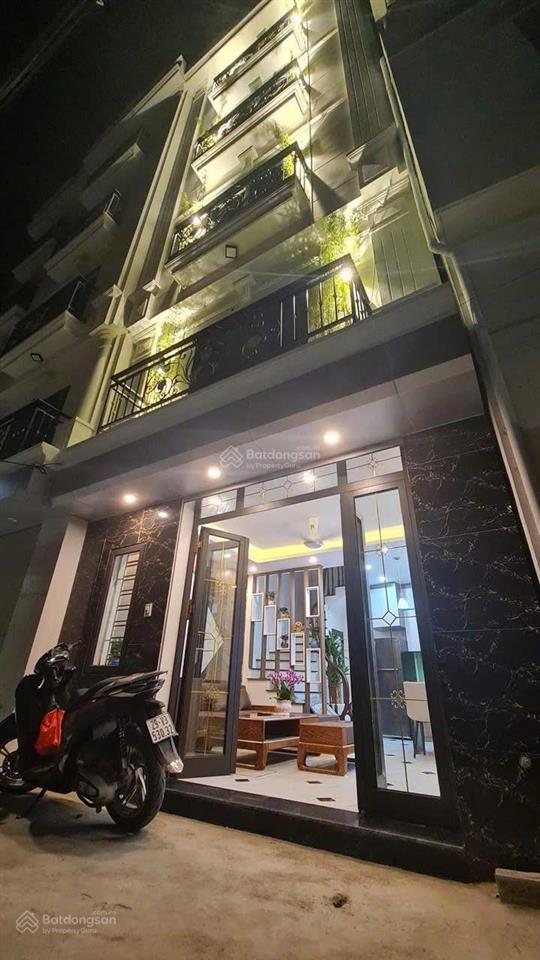 Sát đại hoc công nghiệp  ql 32  đô thị hinode ngõ thông  kinh doanh  ô tô 7 chỗ đỗ cửa