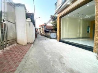 Cao xá 3 đức thượng, dt 35m², 6 tầng,thang máy, gara ô tô trong nhà, gần ql32